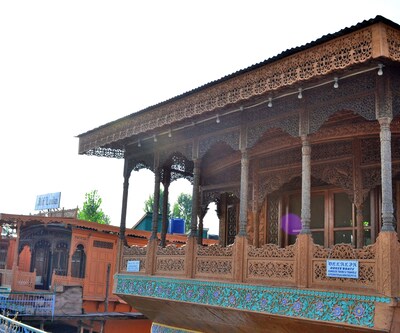 De - Laila Group Of House Boats